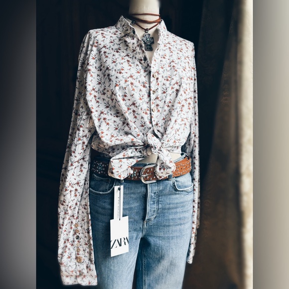 ARTISAN VINTAGE SPIDERWEAR Tops - OOAK Artisan Buttondown Mini floral Multi Button